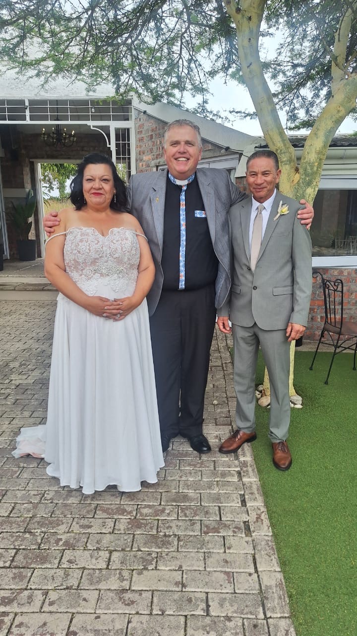 Wedding ceremony by Dr. Gerrit Rademeyer in Kou-Kamma